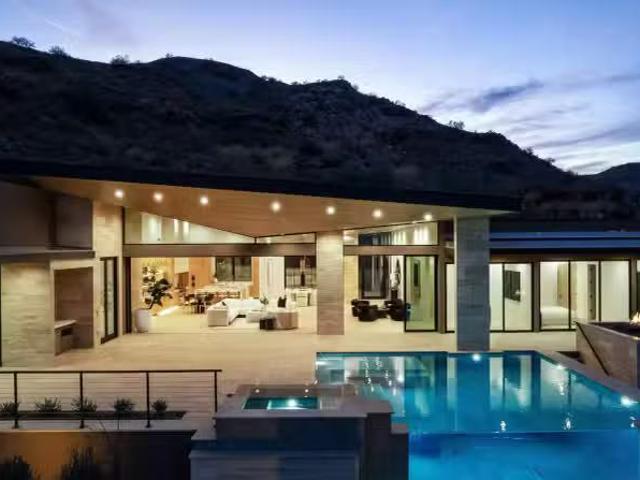House for sale in Paradise Valley