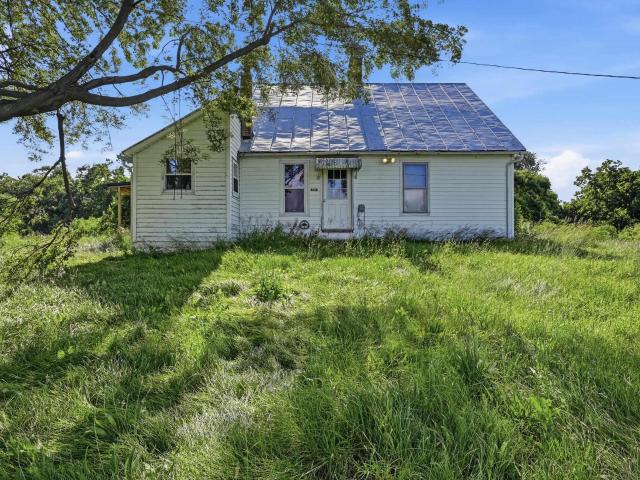 House for sale in Lynn, Indiana