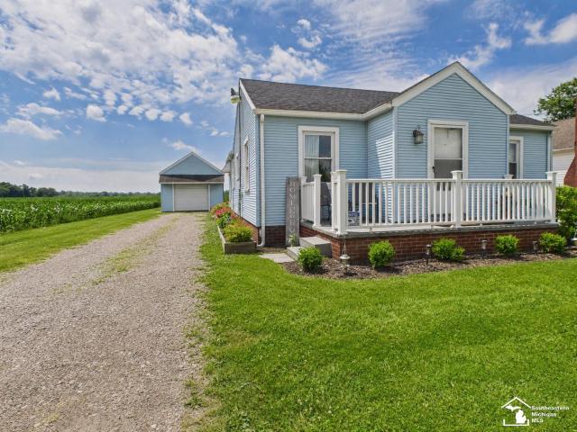 House for sale in Ottawa Lake, Michigan