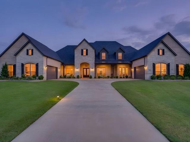 House for sale in Ellis, Texas