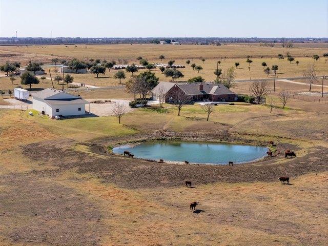 Farm for sale in Taylor, Williamson County