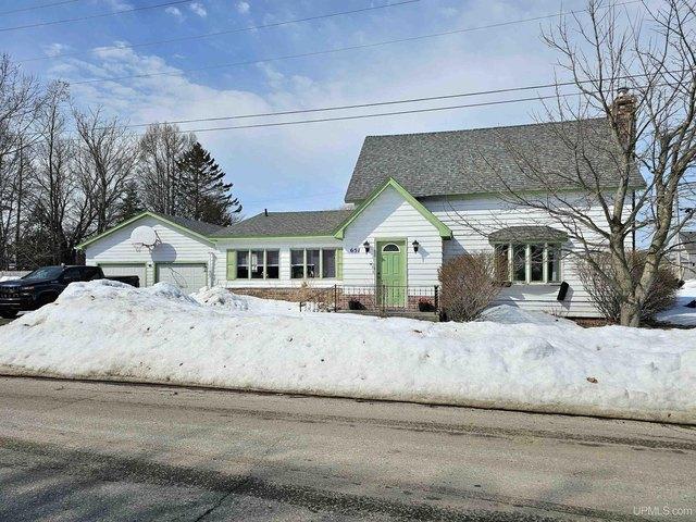 House for sale in Manistique, Michigan
