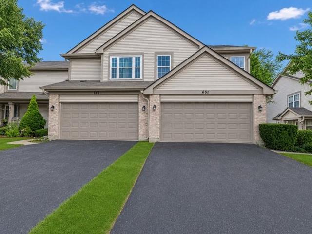 Townhouse for sale in Elgin, Illinois