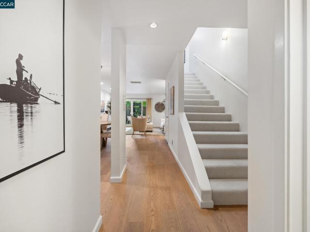 Townhouse for sale in Moraga, California