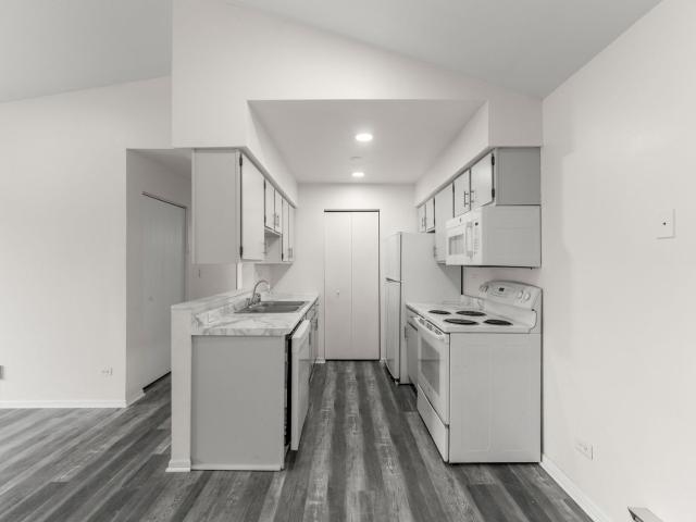 Condo for sale in Mchenry, Illinois