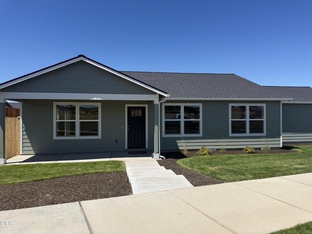 House for sale in Oregonia