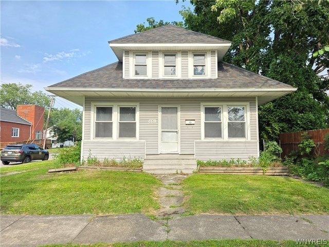 House for sale in Niagara, New York