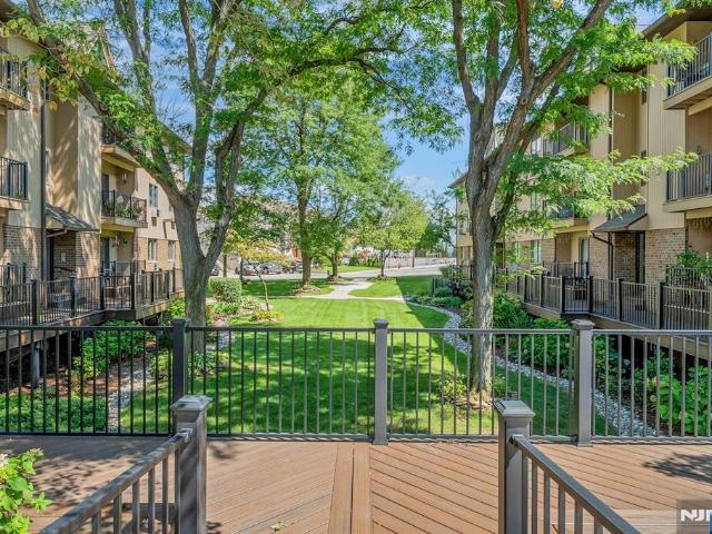 Condo for sale in Lyndhurst, New Jersey