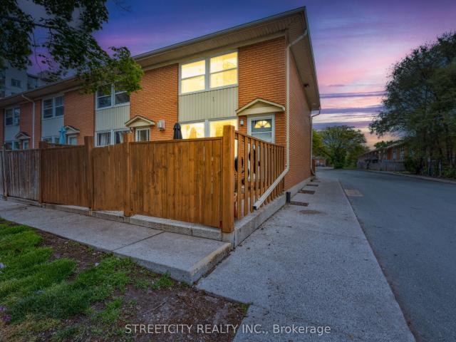 House for sale in Brights Grove, Ontario