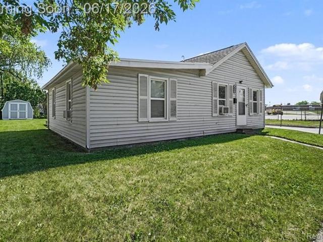 House for sale in Lapeer, Michigan