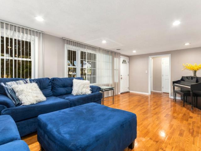 House for sale in Aurora, Kane County