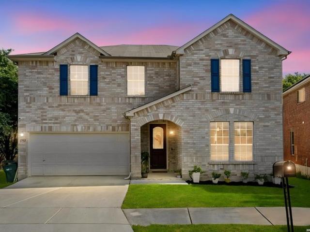 House for sale in Live Oak, Texas