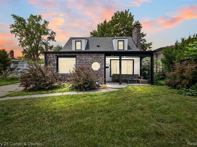 House for sale in Dearborn Heights, Michigan