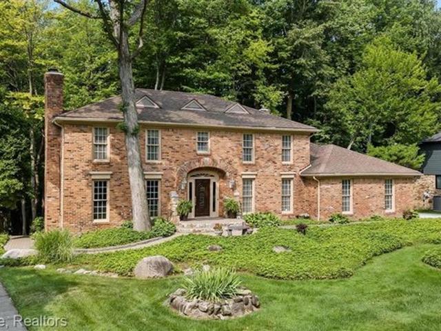 House for sale in Troy, Michigan
