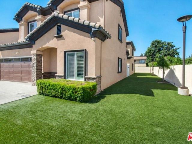 Condo for sale in Bell, California