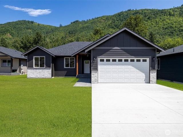 House for sale in Deming, Washington