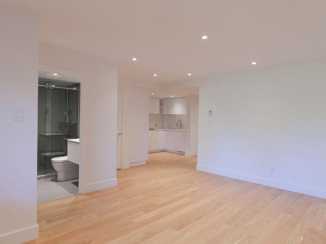 Apartment for rent in Cote-saint-luc, Quebec