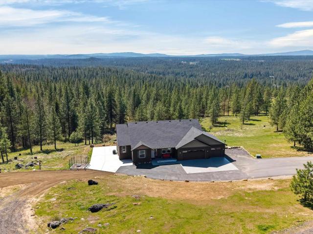 House for sale in Chattaroy, Washington