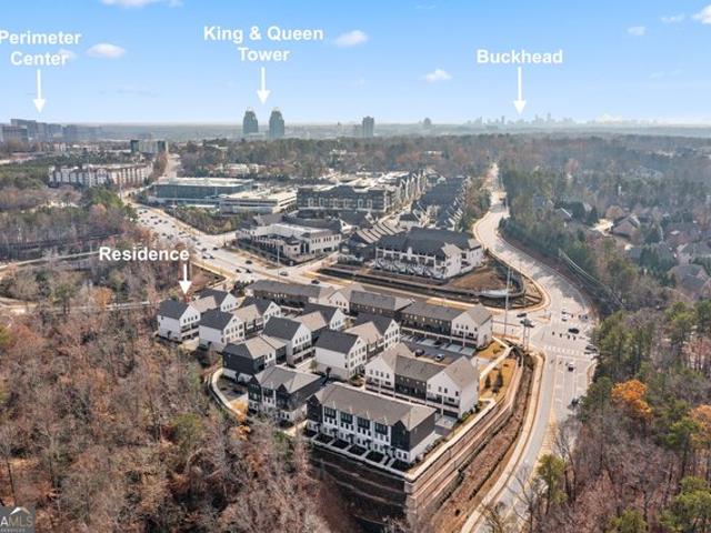 Townhouse for sale in Sandy Springs, Fulton County