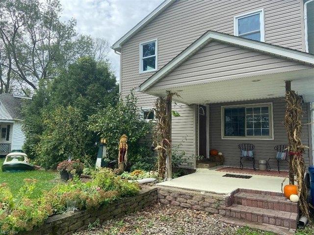 House for sale in Sheffield Lake, Ohio