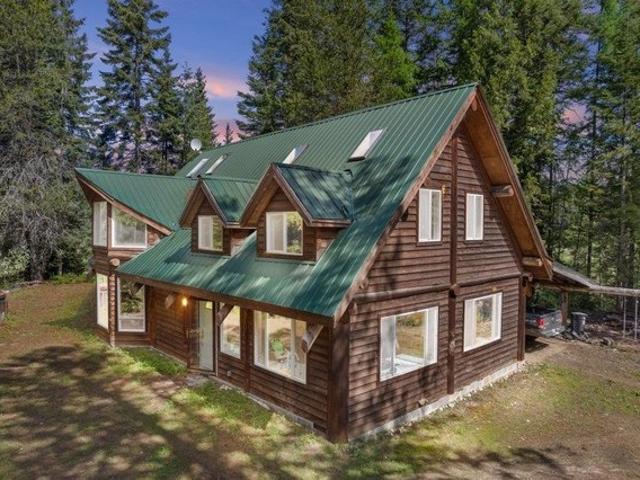 House for sale in Usk, Washington