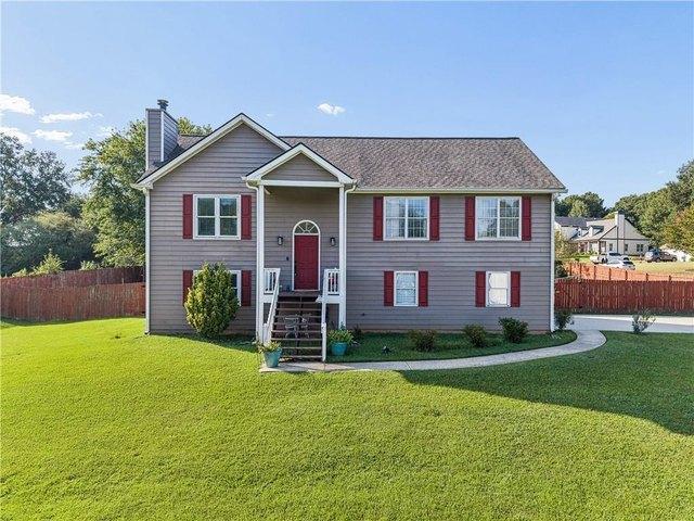 House for sale in Bethlehem, Georgia