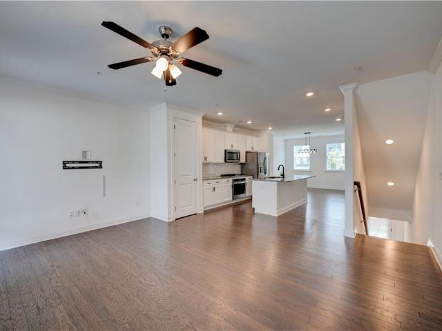 Townhouse for sale in Sandy Springs, Georgia
