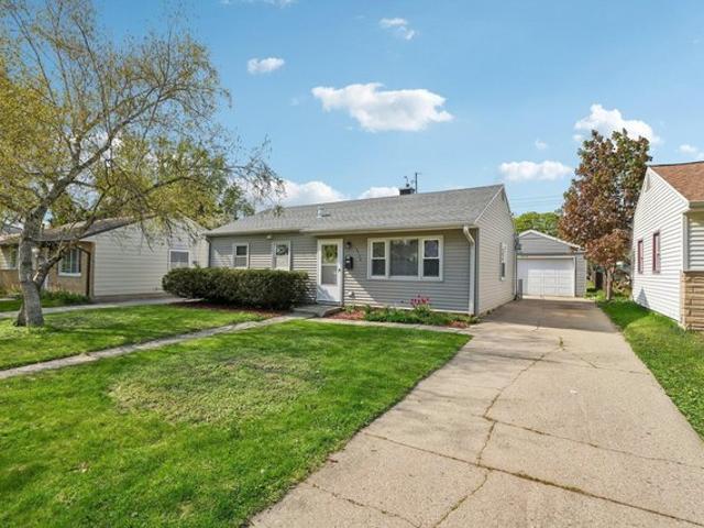 House for sale in Milwaukee, Wisconsin