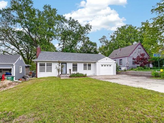 House for sale in Windsor Heights, Iowa