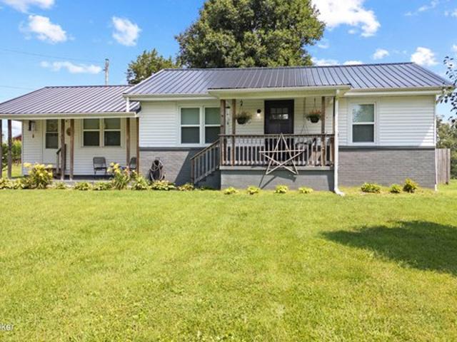House for sale in Cecilia, Kentucky
