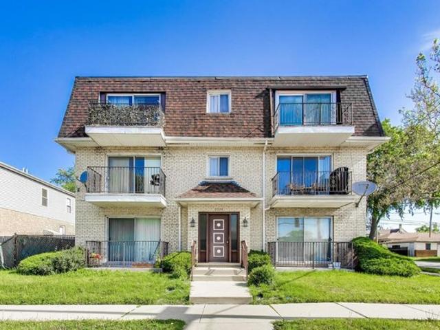 Condo for sale in Harwood Heights, Illinois
