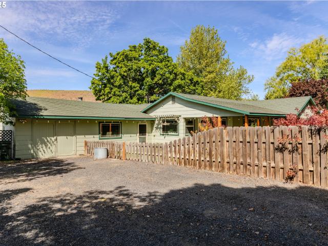 House for sale in Oregonia