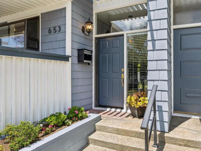 Townhouse for sale in San Mateo, California