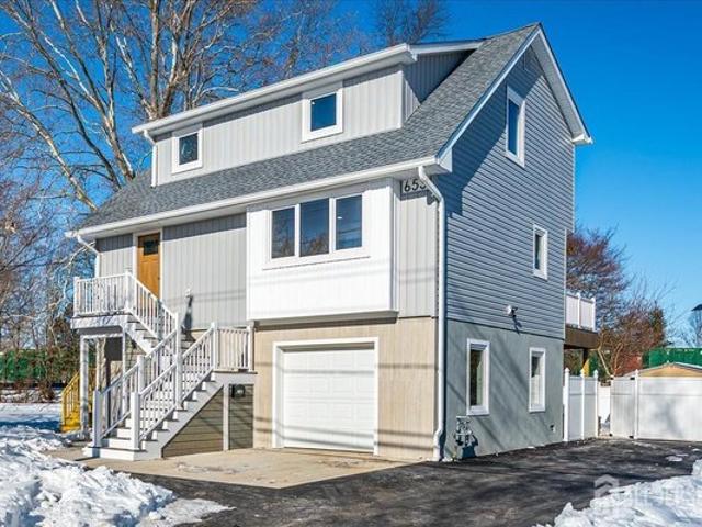 House for sale in Manville, New Jersey