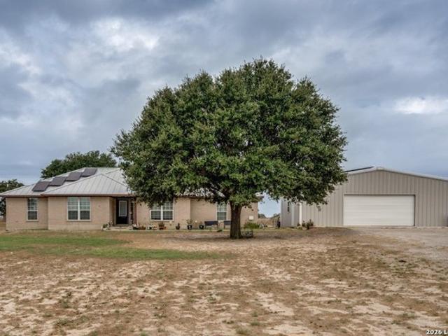 House for sale in La Vernia, Wilson County
