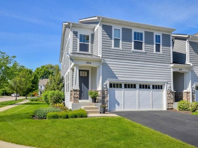 Townhouse for sale in Geneva, Illinois