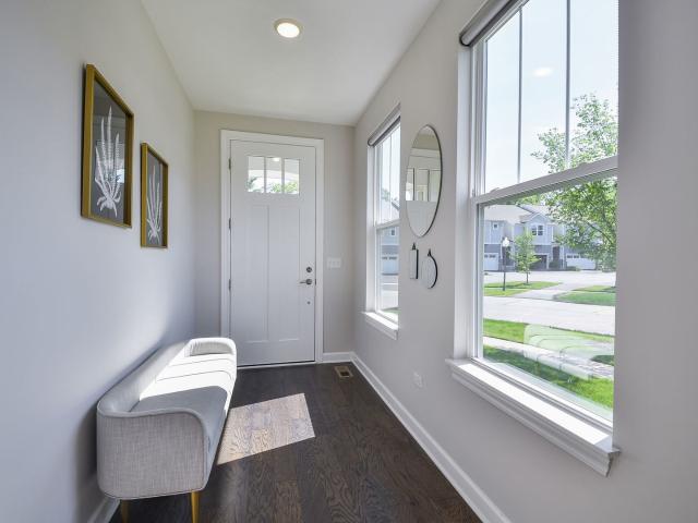 Townhouse for sale in Geneva, Illinois