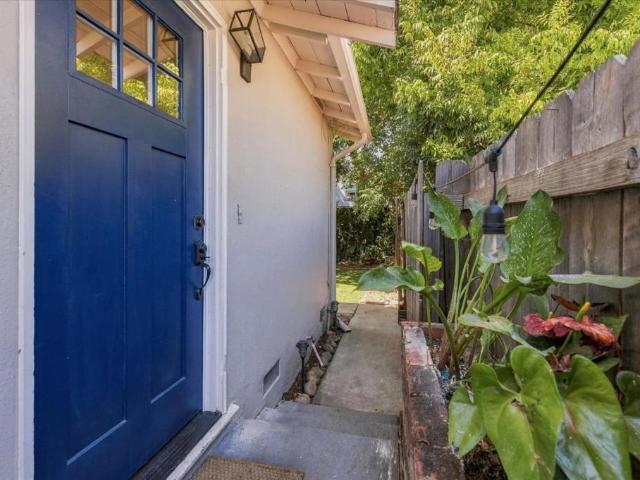House for sale in Atherton, San Mateo County