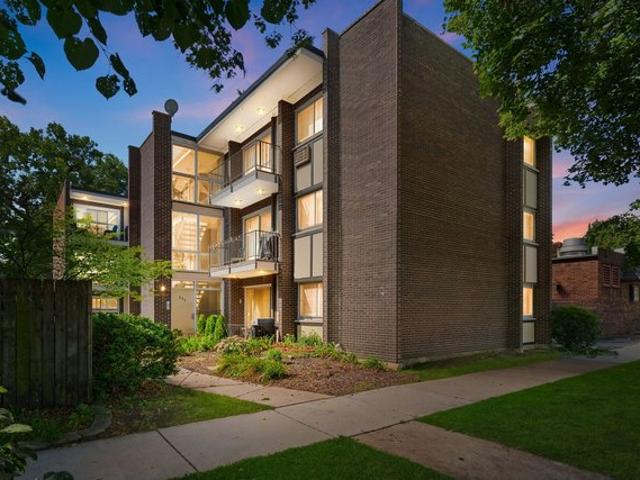 Condo for sale in Oak Park, Illinois
