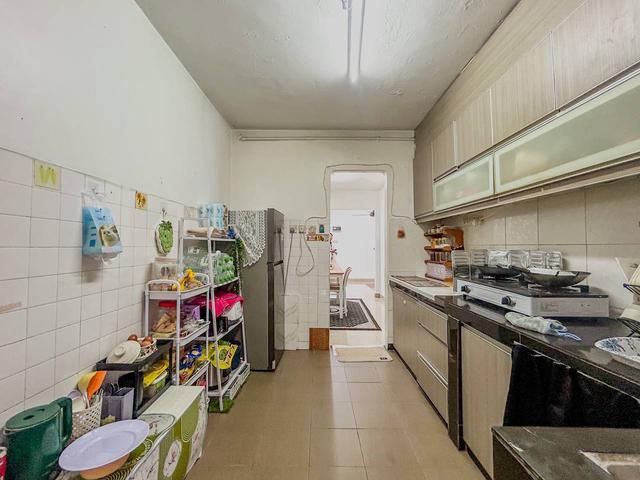 Flat for sale in Shah Alam, Petaling