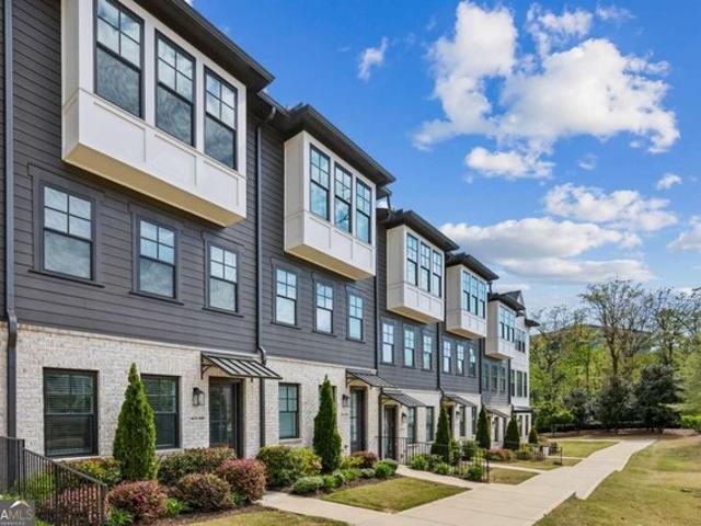 Townhouse for sale in Sandy Springs, Georgia