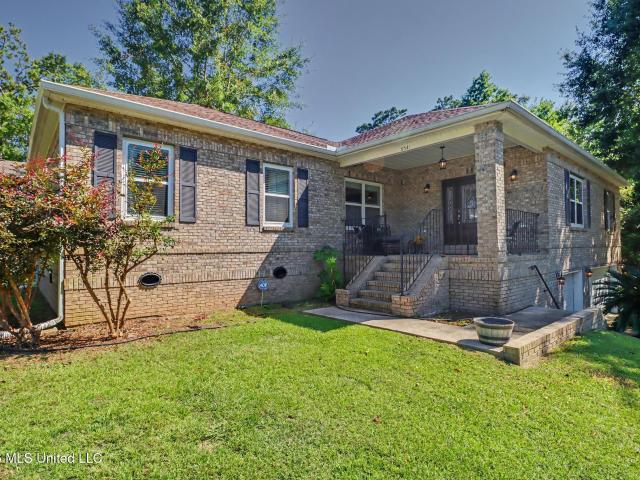 House for sale in Diamondhead, Mississippi