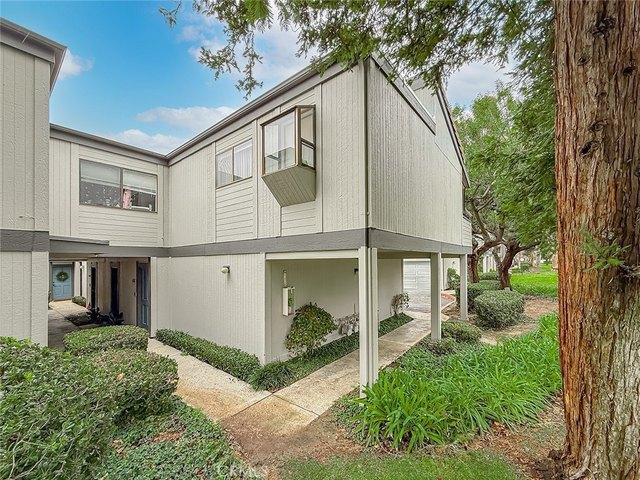 Townhouse for sale in Simi Valley, California