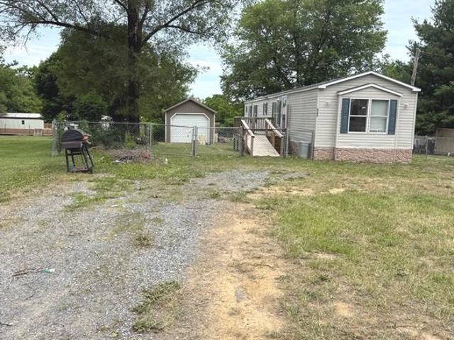 House for sale in Bunker Hill, West Virginia