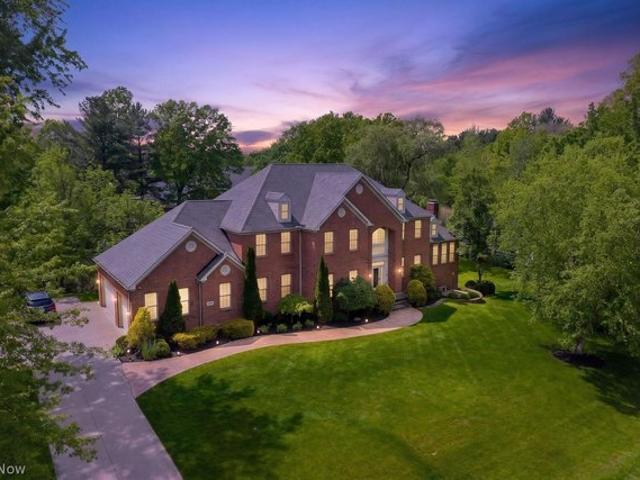 House for sale in Summit, Ohio