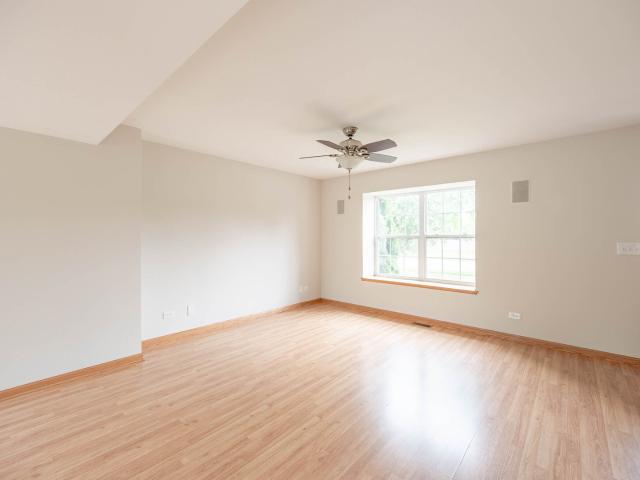 House for sale in Mchenry, Illinois