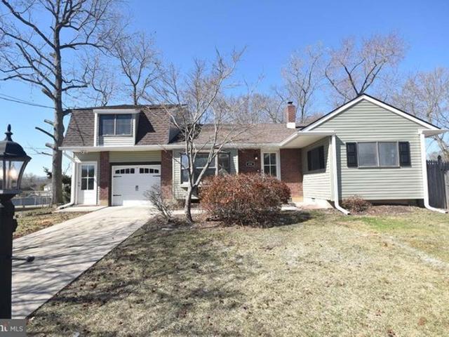 House for sale in Mantua, New Jersey