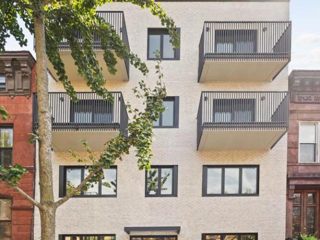 Condo for sale in Arverne, New York