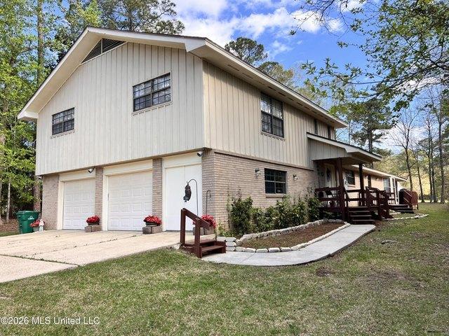 House for sale in Diamondhead, Mississippi