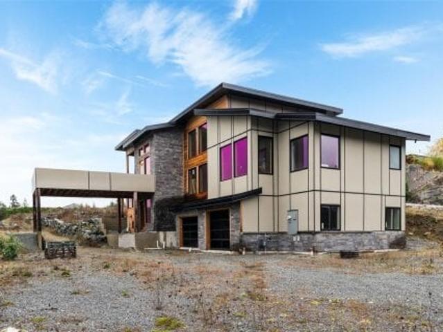 Property for sale in Mill Bay, British Columbia